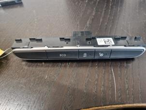 Używane Przelacznik Renault Megane Cena € 42,00 Procedura marży oferowane przez van de Bunte Teuge B.V.