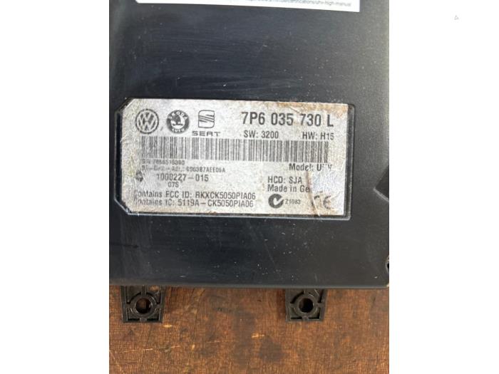 Bluetooth-modul från en Volkswagen Polo V (6R) 1.4 16V 2010