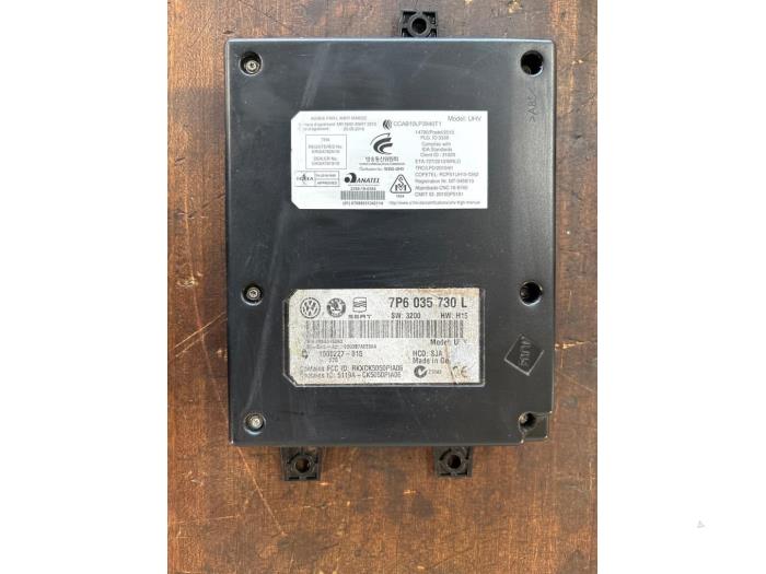 Bluetooth-modul från en Volkswagen Polo V (6R) 1.4 16V 2010