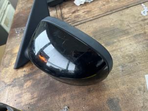 Gebruikte Buitenspiegel links BMW 3 serie (E90) 318i 16V Prijs € 52,50 Margeregeling aangeboden door van de Bunte Teuge B.V.