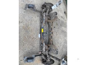 Używane Os tylna napedu na przednie kola Volkswagen Passat Variant (365) 2.0 TDI 16V 135 Cena € 210,00 Procedura marży oferowane przez van de Bunte Teuge B.V.