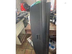 Begagnade Skydd, bagageutrymme Volkswagen Passat Variant (3C5) 1.9 TDI Pris € 52,50 Marginaltabell erbjuds av van de Bunte Teuge B.V.