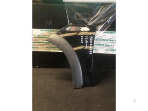 Gebruikte Spatbord links-voor Mini Mini Cooper S (R53) 1.6 16V Prijs € 52,50 Margeregeling aangeboden door van de Bunte Teuge B.V.