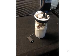 Gebruikte Brandstofpomp Elektrisch Skoda Fabia II (5J) 1.4i 16V Prijs € 52,50 Margeregeling aangeboden door van de Bunte Teuge B.V.