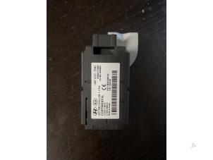 Gebruikte Module bandenspanning Kia Sorento III (UM) 2.2 CRDi 16V VGT 4x4 Prijs € 36,75 Margeregeling aangeboden door van de Bunte Teuge B.V.