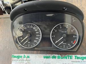 Gebruikte Kilometerteller KM BMW 3 serie (E90) 318i 16V Prijs € 52,50 Margeregeling aangeboden door van de Bunte Teuge B.V.
