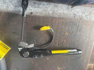 Begagnade Bältessträckare, vänster Fiat 500 (312) Pris € 52,50 Marginaltabell erbjuds av van de Bunte Teuge B.V.