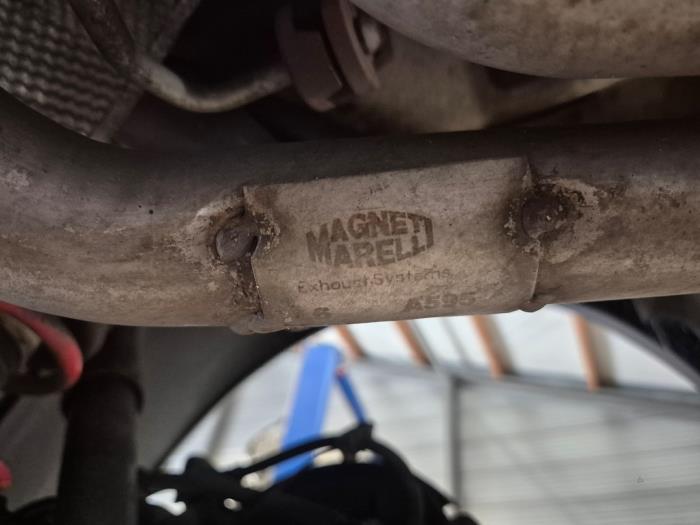 Ljuddämpare, bak från en Fiat 500 Abarth 2019