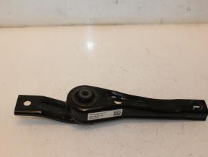 Begagnade Fäste, växellåda Volkswagen Touran (5T1) 1.5 TSI Pris € 36,30 Inklusive moms erbjuds av Van Gils Automotive