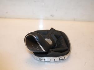 Gebruikte Pookknop Opel Corsa E 1.4 16V Prijs € 32,00 Margeregeling aangeboden door Van Gils Automotive