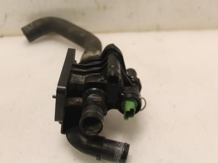 Termostathus från en Ford Fiesta 7 1.5 TDCi 120 2018