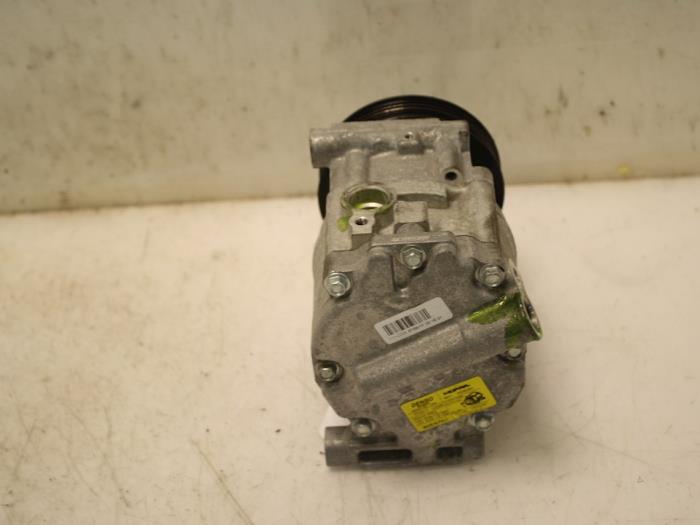 Luftkonditioneringspump från en Abarth 500C/595C/695C 1.4 T-Jet 16V 695,595 Competizione,Rivale 2017