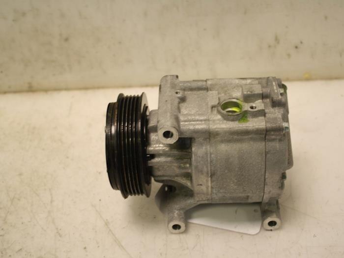 Luftkonditioneringspump från en Abarth 500C/595C/695C 1.4 T-Jet 16V 695,595 Competizione,Rivale 2017