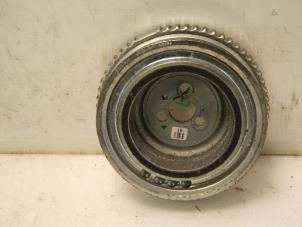 Gebruikte Krukas Poelie Fiat 500C/595C/695C 1.4 T-Jet 16V 695,595 Competizione,Rivale Prijs € 33,00 Margeregeling aangeboden door Van Gils Automotive