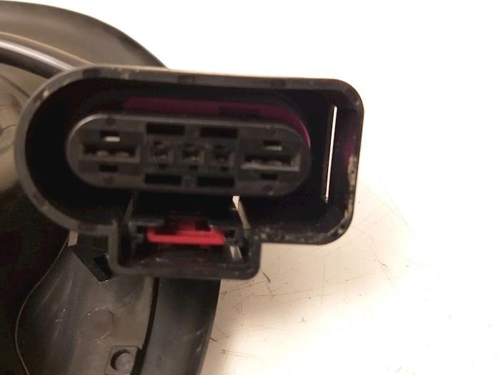 ADM-bränslemodul från en Seat Ibiza IV (6J5) 1.0 EcoTSI 12V 2015