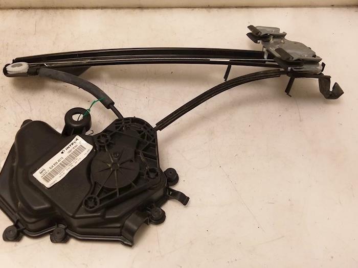 Fönstermekanism för bakre dörr, 4-dörrars, vänster från en Seat Ibiza IV (6J5) 1.0 EcoTSI 12V 2015