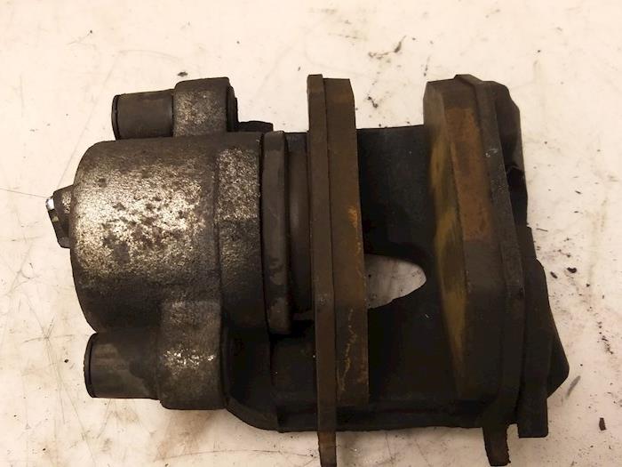 Främre bromsok, höger från en Seat Ibiza IV (6J5) 1.0 EcoTSI 12V 2015