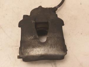 Gebruikte Remklauw (Tang) links-voor Skoda Citigo 1.0 12V Prijs € 30,00 Margeregeling aangeboden door Van Gils Automotive