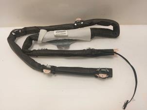 Gebruikte Hemel airbag rechts Peugeot 5008 I (0A/0E) 1.6 THP 16V Prijs € 109,00 Margeregeling aangeboden door Van Gils Automotive