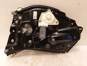 Gebruikte Ruitmechaniek 2Deurs rechts-achter Mercedes C (R205) C-220d 2.2 16V BlueTEC 4-Matic Prijs € 249,99 Margeregeling aangeboden door Van Gils Automotive