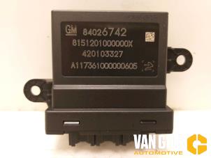 Begagnade PDC-modul Opel Astra K Sports Tourer 1.4 Turbo 16V Pris € 49,00 Marginaltabell erbjuds av Van Gils Automotive