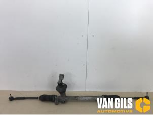 Begagnade Servostyrningsbox Opel Corsa D 1.2 16V Pris € 55,00 Marginaltabell erbjuds av Van Gils Automotive