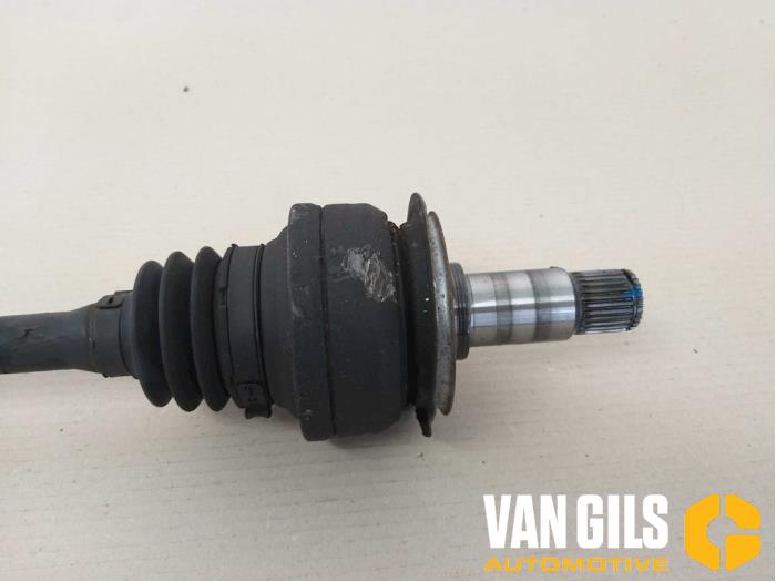 Drivaxel, höger bak från en Mercedes-Benz C Estate (S204) 2.2 C-220 CDI 16V BlueEfficiency 2012