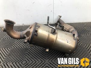 Używane Filtr czastek stalych Ford Focus 3 Wagon 1.6 TDCi ECOnetic Cena na żądanie oferowane przez Van Gils Automotive