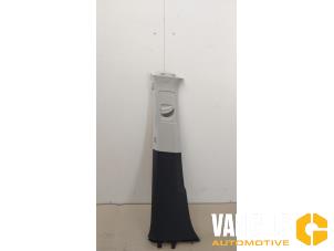 Begagnade Stripe, mitten vänster Volkswagen Sharan Pris € 30,00 Marginaltabell erbjuds av Van Gils Automotive