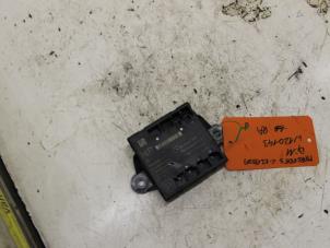 Gebruikte Module (diversen) Mercedes C Estate (S204) 2.2 C-180 CDI 16V BlueEFFICIENCY Prijs € 33,00 Margeregeling aangeboden door Van Gils Automotive