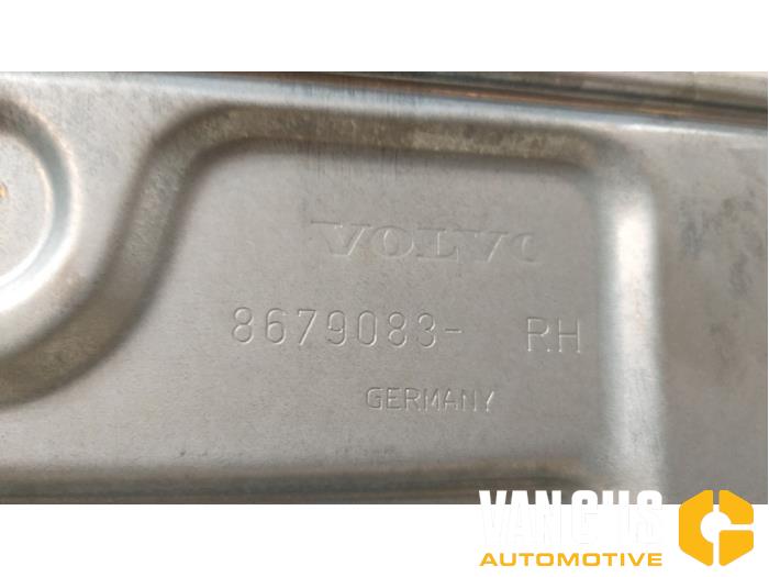 Fönstermekanism för bakre dörr, 4-dörrars, höger från en Volvo V50 (MW) 1.8 16V 2006