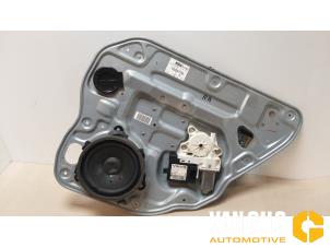 Gebruikte Ruitmechaniek 4Deurs rechts-achter Volvo V50 (MW) 1.8 16V Prijs € 50,00 Margeregeling aangeboden door Van Gils Automotive