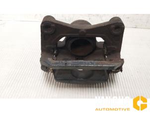 Begagnade Främre bromsok, vänster Infiniti FX (S51) 35 3.5i 24V AWD Pris € 70,00 Marginaltabell erbjuds av Van Gils Automotive