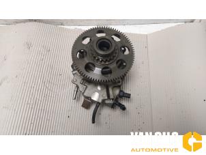 Gebruikte Dieselpomp Mercedes Sprinter Prijs € 274,99 Margeregeling aangeboden door Van Gils Automotive