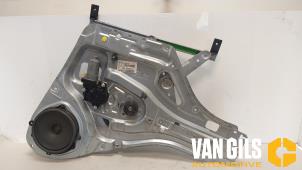 Begagnade Fönstermekanism, 4-dörrars, höger fram Kia Sportage (JE) 2.0 CVVT 16V 4x4 Pris på förfrågan erbjuds av Van Gils Automotive