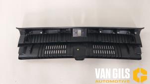 Używane Wysciólka skrzyni ladunkowej Volkswagen ID.3 (E11/E12) First, Life, Pro 58 kWh Cena € 30,00 Procedura marży oferowane przez Van Gils Automotive