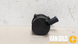 Gebruikte Waterpomp Audi A3 Sportback (8VA/8VF) 1.4 16V g-tron Prijs € 50,00 Margeregeling aangeboden door Van Gils Automotive