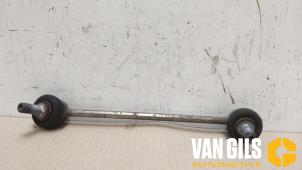 Używane Wahacz zawieszenia lewy przód Renault Twingo III (AH) 0.9 Energy TCE 90 12V Cena € 30,00 Procedura marży oferowane przez Van Gils Automotive