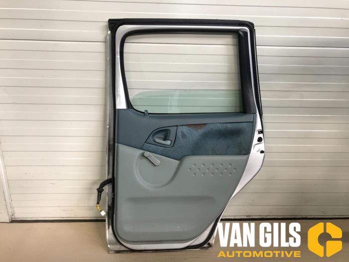 Portier 4Deurs rechts-achter van een Toyota Yaris Verso (P2) 1.3 16V 2001