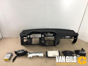 Begagnade Airbagset Mercedes E (W212) E-200 CGI 16V BlueEfficiency Pris € 500,00 Marginaltabell erbjuds av Van Gils Automotive