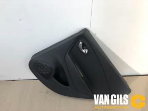 Gebruikte Deurbekleding 4Deurs rechts-achter Renault Captur (2R) 1.5 Energy dCi 90 FAP Prijs op aanvraag aangeboden door Van Gils Automotive