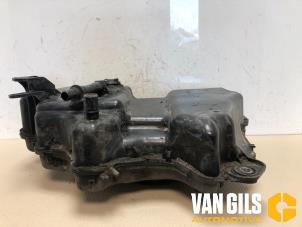 Gebruikte Tank Volkswagen Touran (5T1) 2.0 TDI 150 Prijs op aanvraag aangeboden door Van Gils Automotive