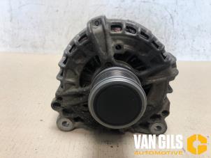 Gebruikte Dynamo Volkswagen Touran (5T1) Prijs € 174,00 Margeregeling aangeboden door Van Gils Automotive