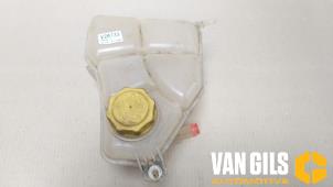 Gebruikte Expansievat Mercedes CLK (C208) 2.0 200K Evo 16V Prijs € 40,00 Margeregeling aangeboden door Van Gils Automotive