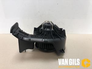 Gebruikte Kachel Ventilatiemotor Opel Vectra C 1.8 16V Prijs € 45,00 Margeregeling aangeboden door Van Gils Automotive