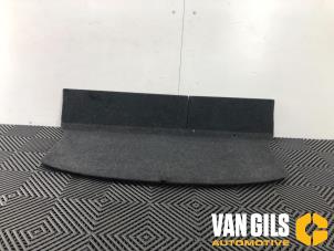 Begagnade Golvpanel, lastområde Opel Agila (B) 1.2 16V Pris på förfrågan erbjuds av Van Gils Automotive