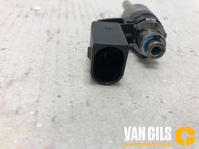Injector (benzine injectie) van een Audi A1 (8X1/8XK) 1.4 TFSI 16V 122 2011