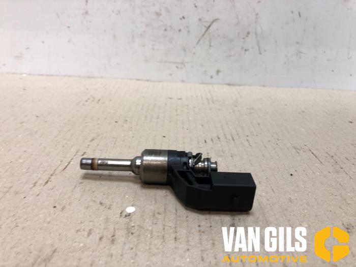 Injector (benzine injectie) van een Audi A1 (8X1/8XK) 1.4 TFSI 16V 122 2011