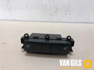 Begagnade Sätesvärmebrytare Mercedes A (W169) 1.5 A-150 3-Drs. Pris € 30,00 Marginaltabell erbjuds av Van Gils Automotive
