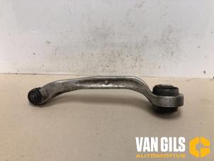 Gebruikte Draagarm rechts-voor Audi A8 (D3) 3.0 TDI V6 24V Quattro Prijs € 45,00 Margeregeling aangeboden door Van Gils Automotive